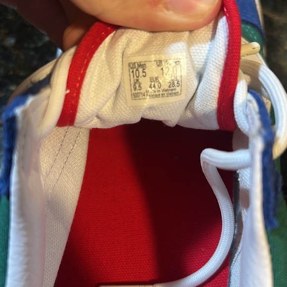 NWOT Yacht Club Old Skool Vans - Picture 2 of 3